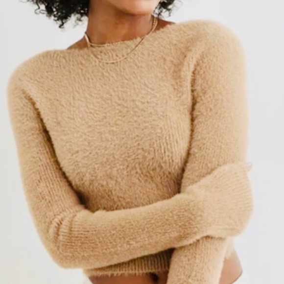 Aerie Fuzzy 4 Ever Reversible Twist Cropped Sweater in Cappuccino. Medium. NWT - Picture 3 of 13